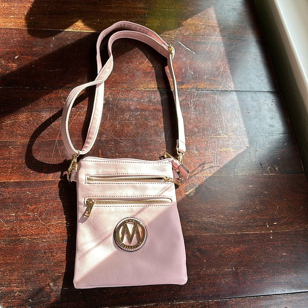 mia K collection crossbody bag